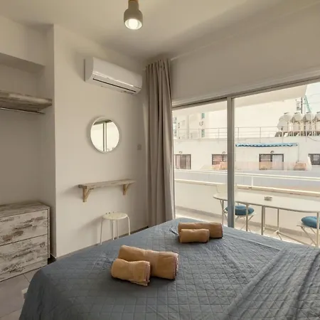 Andriana Centre Flat * Ларнака
