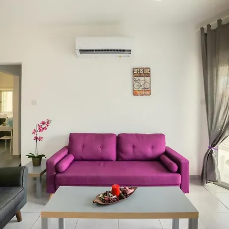 Andriana Centre Flat *